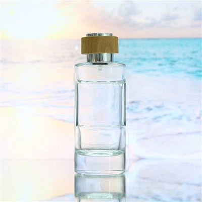 Botella de spray de perfume antigua